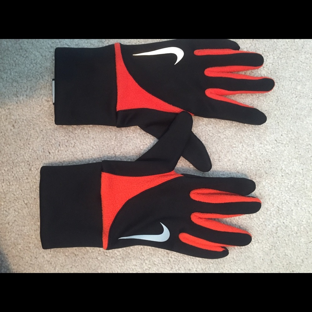 Men's gloves by Nike